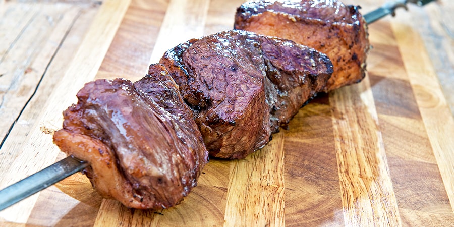 Espetinho de churrasco: descubra as melhores carnes para fazer, Carnes de  Qualidade - Condor