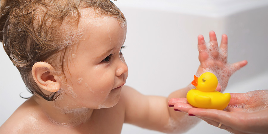 Dicas para a hora do banho do seu bebê